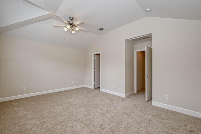 Building Photo - 2710 Hullsmith Dr