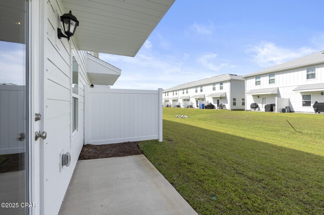 Building Photo - 167 Ellery Ln
