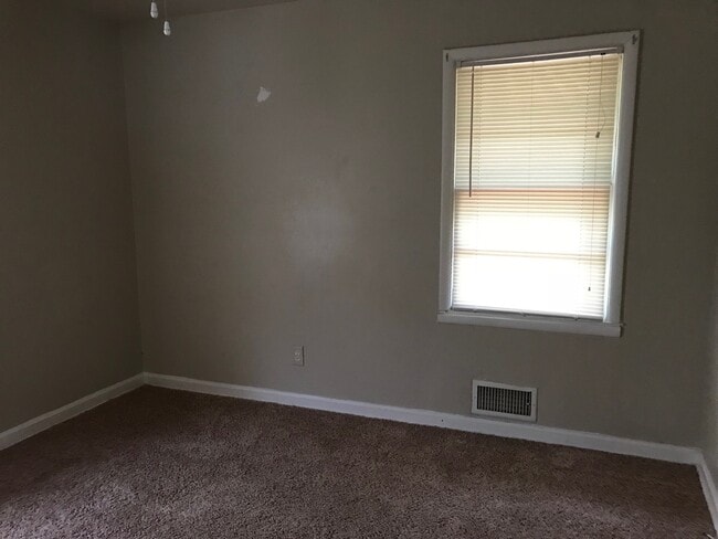 Building Photo - 4314 Hendrix Dr