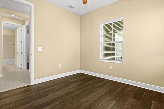 Building Photo - 10112 Lake Wales Cir