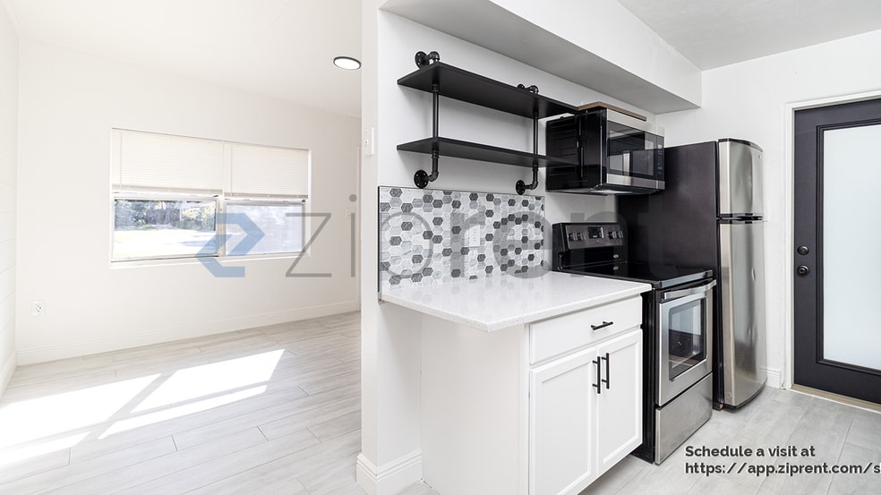 Building Photo - 1103 E South St