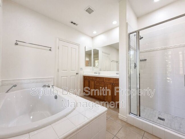 Building Photo - 84 Palos Verdes Blvd