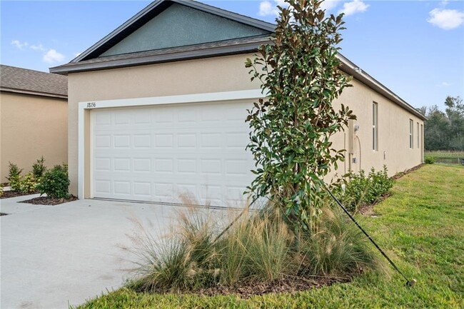 Building Photo - 18156 Pleasantview Blvd