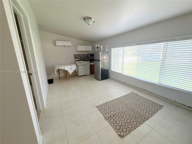 Building Photo - 9160 SW 73rd St