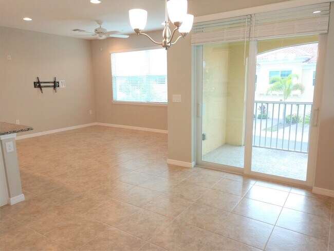 Building Photo - Impressive Annual Unfurnished Condo with C...