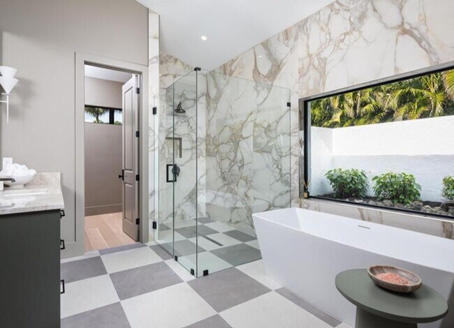 Building Photo - STUNNING REMODELED 4-BEDROOM, 3.5-BATH FUR...