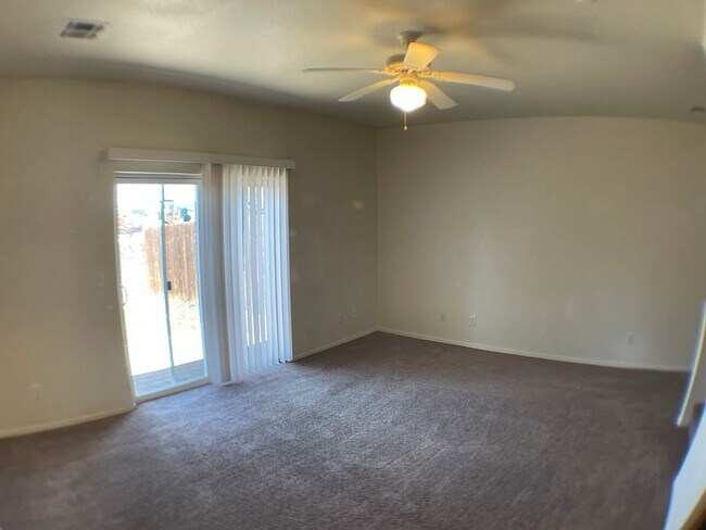 Building Photo - Spacious 3BR Townhome in Bellemont | Fenced Yard + 2-Car Garage