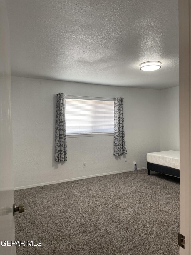 Building Photo - 10604 Fieldrock Ct