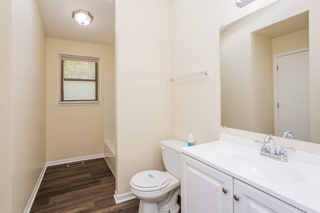 Building Photo - 2904 Facel Vega Dr