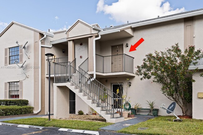 Building Photo - 889 Hamilton Dr