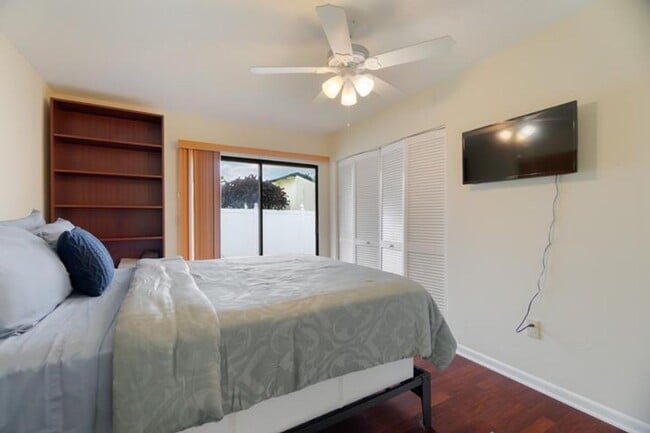 Building Photo - 6130 Francis St