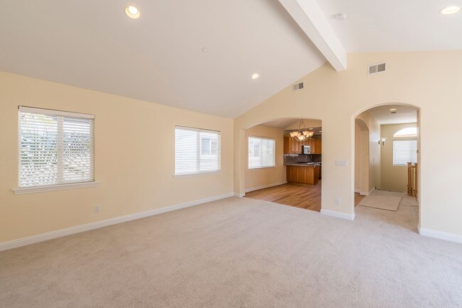 Building Photo - 2213 Carnegie Ln