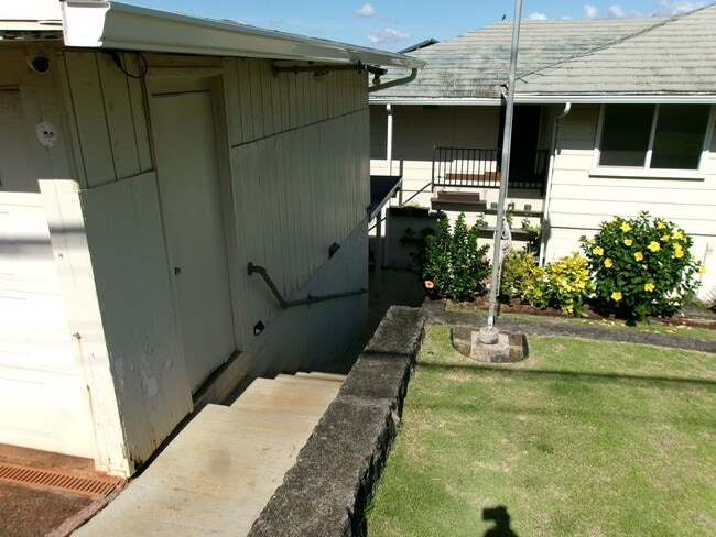 Building Photo - Halawa Drive