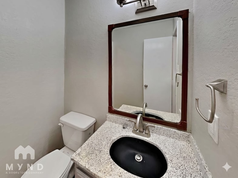 Building Photo - 5311 Rowcrop Dr