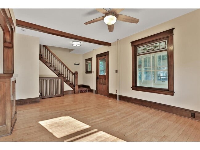 Building Photo - 2122 Temple Ct