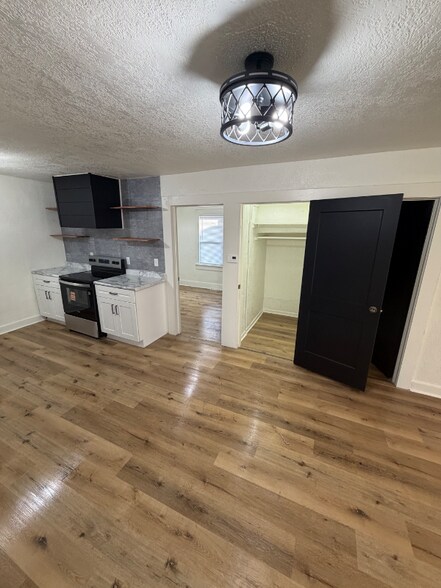 Building Photo - 103 N Francis St