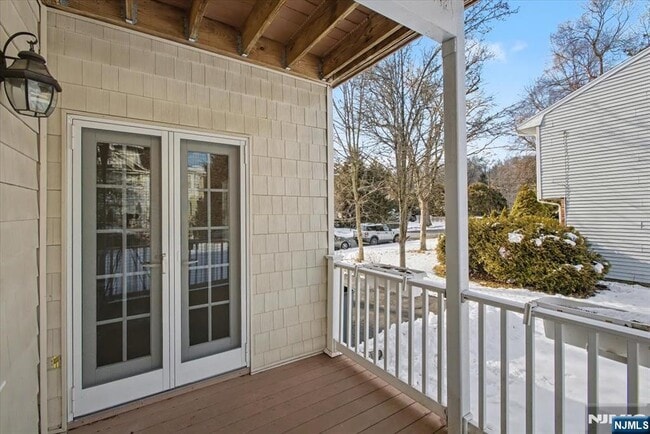 Building Photo - 85 Sheridan Ave