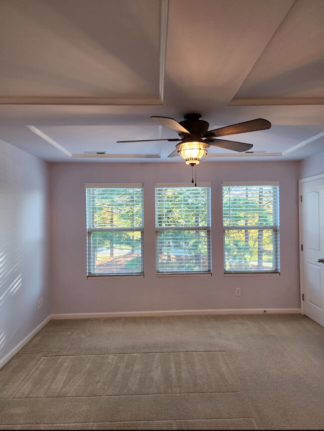 Building Photo - 71 Pocono Dr