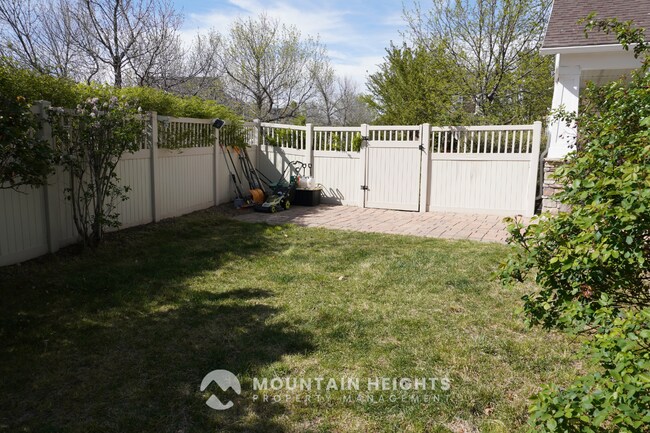 Building Photo - 10983 Sunup Way