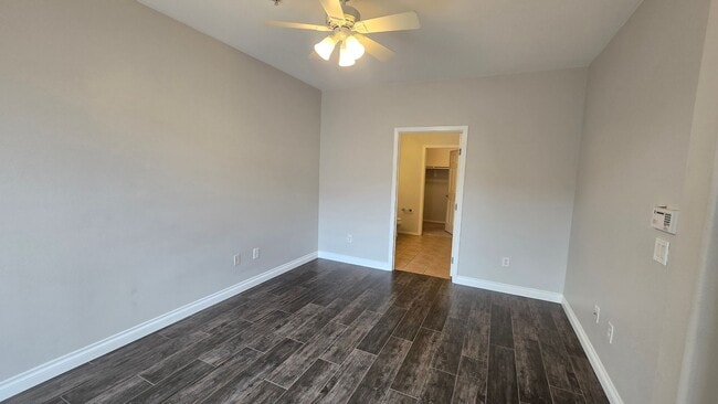 Building Photo - 3975 N Hualapai Way