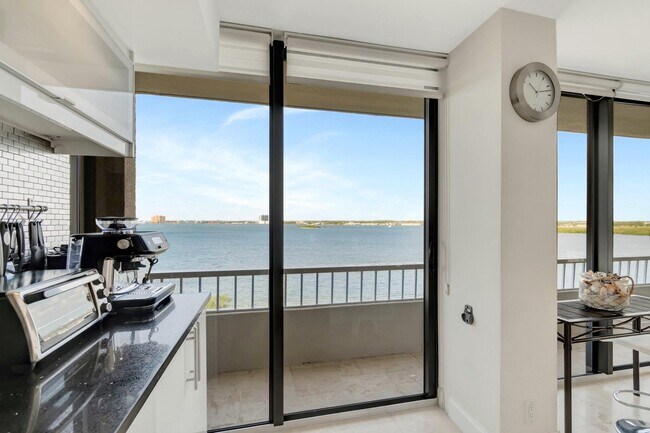 Building Photo - 5550 N Ocean Dr