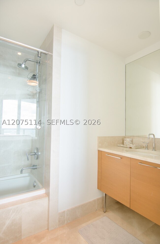 Building Photo - 17001 Collins Ave