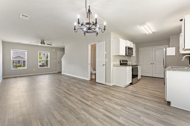 Building Photo - Charming 3-Bedroom Home in Millstone Subdi...