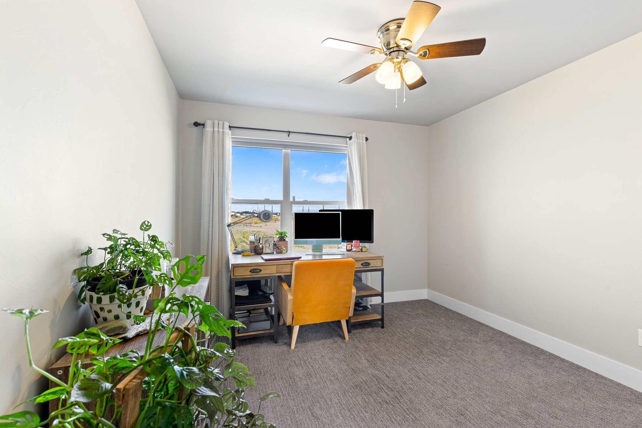 Building Photo - 201 13th St