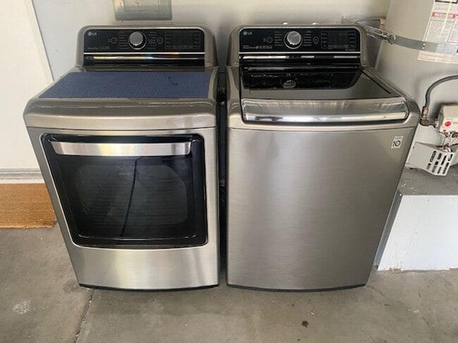 Building Photo - 434 Creekside Ln