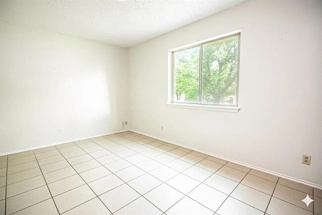 Building Photo - 9600 Bear Paw Trail