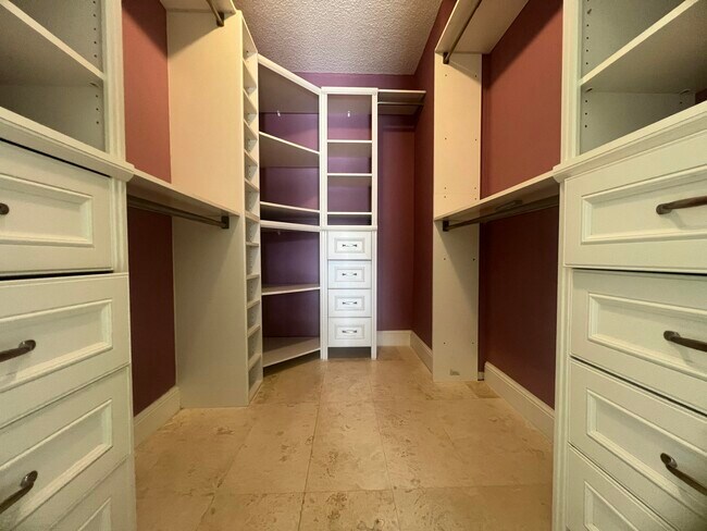 Building Photo - 21023 Rustlewood Ave