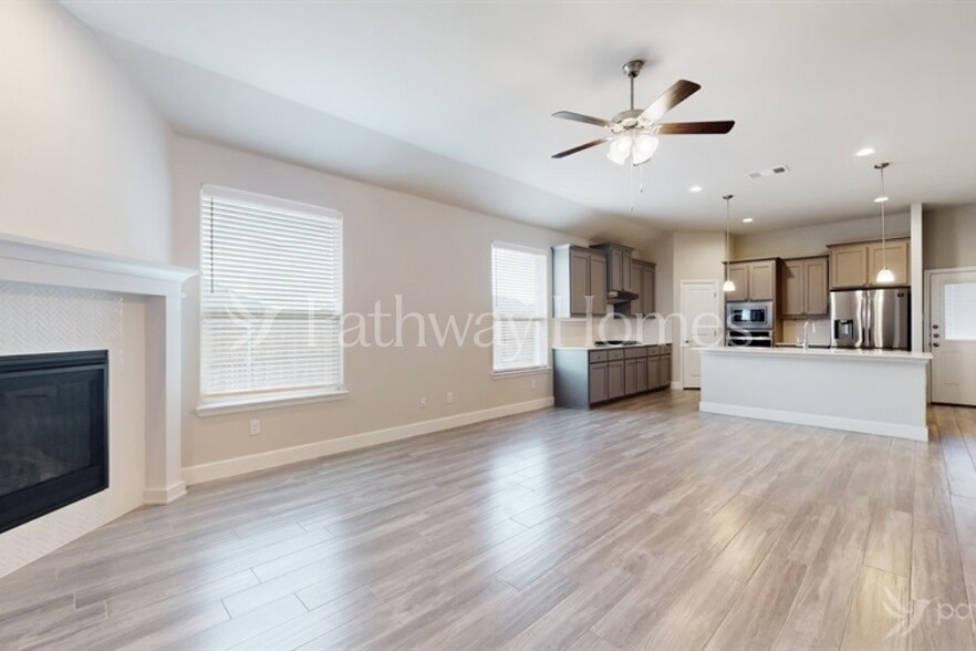 Building Photo - 3556 Walnut Rdg Dr