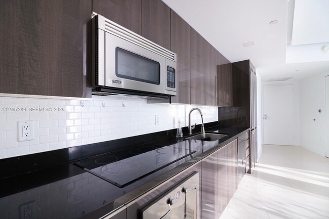 Building Photo - 92 SW 3rd St