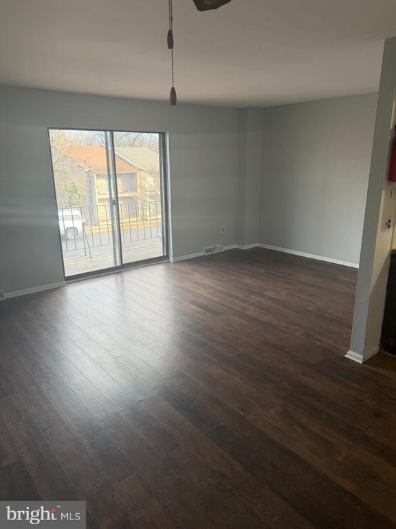 Building Photo - 526 Gia Cir