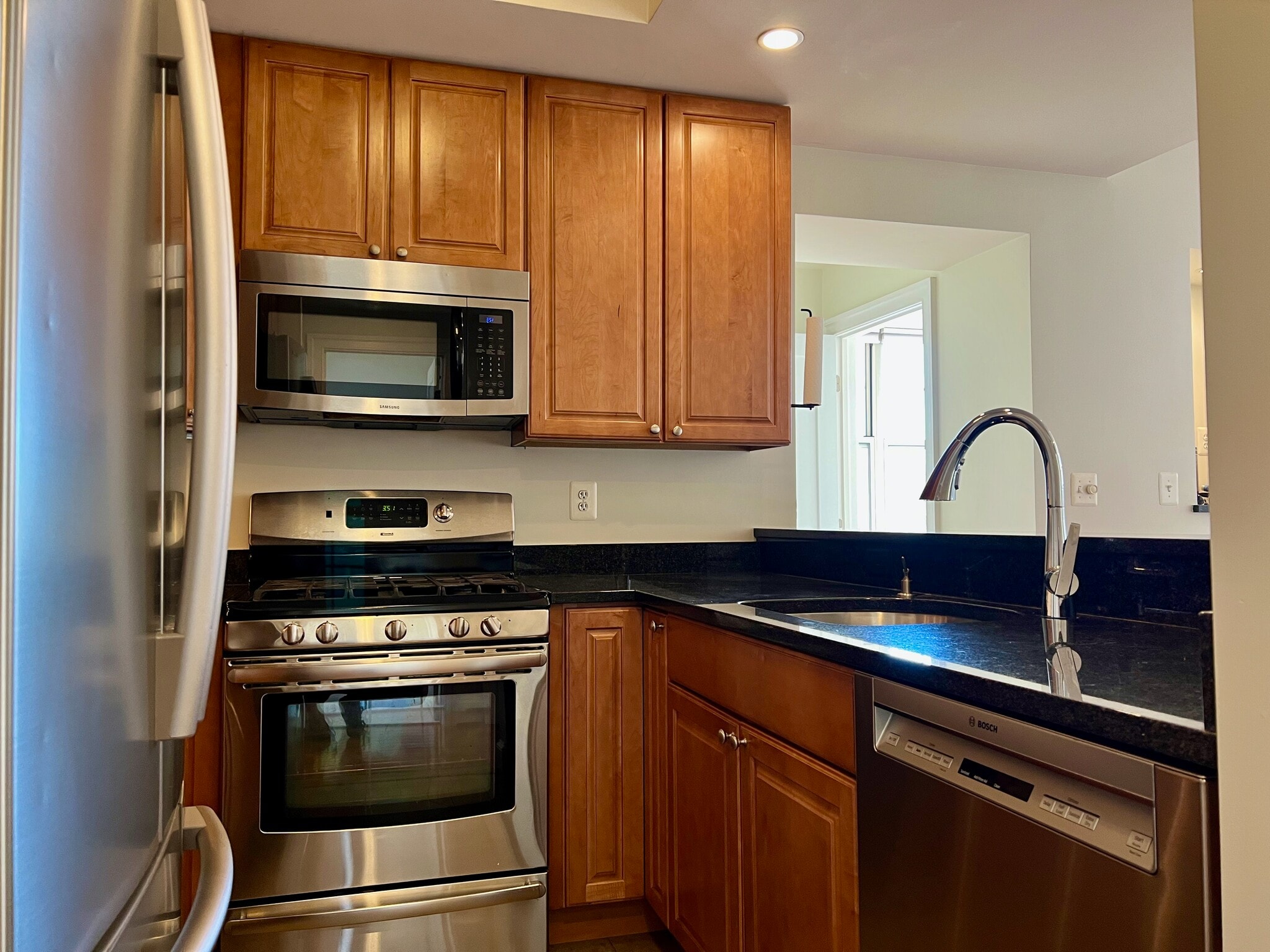 Kitchen - 3220 17th St NW
