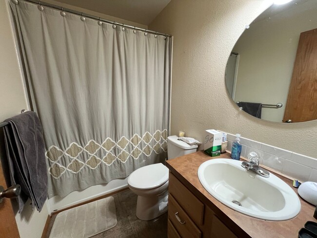 Building Photo - Fantastic Home in West Fort Collins