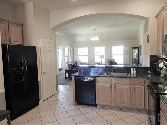 Building Photo - 9308 Orangewood Trail