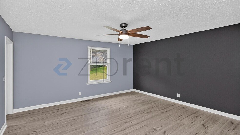 Building Photo - Unit