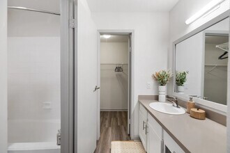 Building Photo - 2800 Ashford Trail Dr