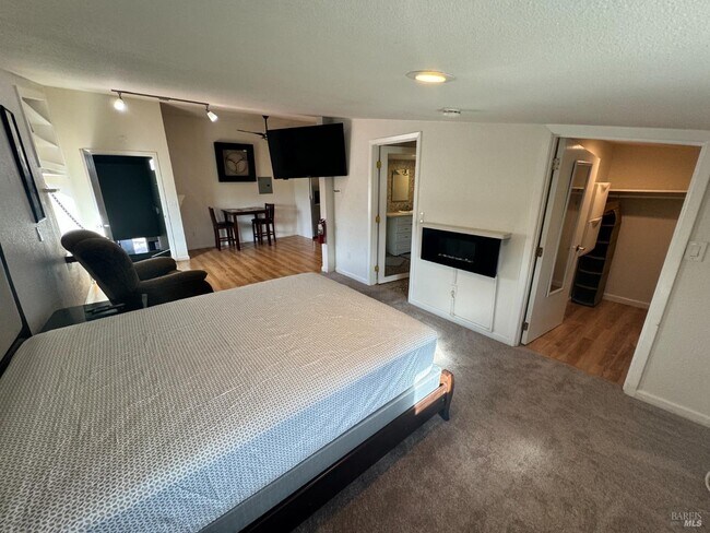 Building Photo - 3753 Santa Rosa Ave