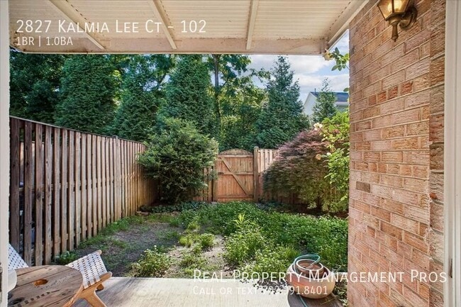 Building Photo - 2827 Kalmia Lee Ct