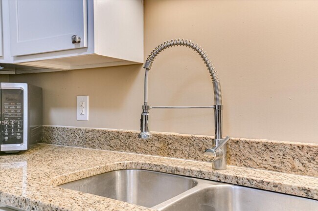 Building Photo - Home for Rent - 139 Spring Lakes Drive