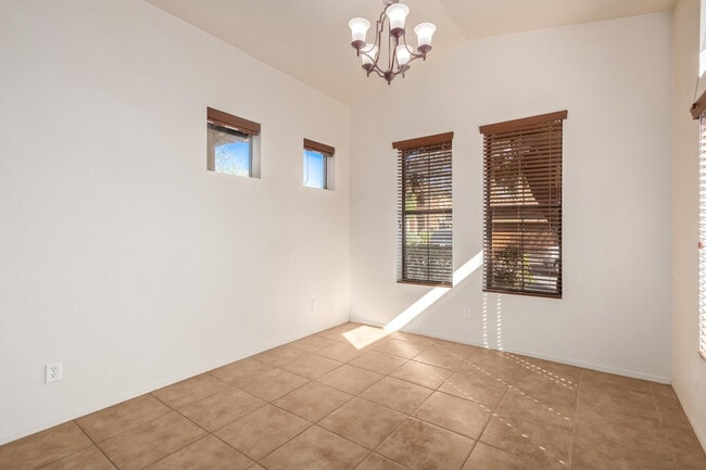 Building Photo - 6850 E Pearl St