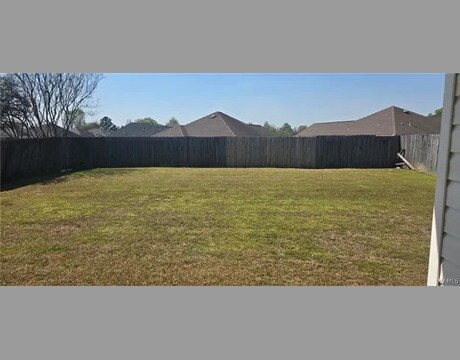 Building Photo - 2124 Stardust Dr