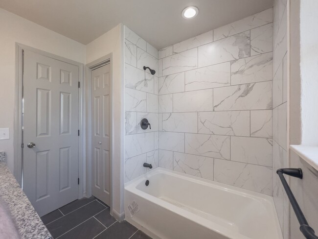 Building Photo - This Perfect Home Awaits!