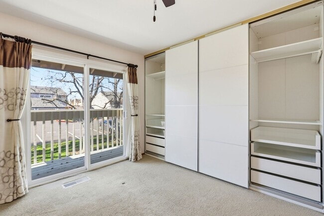 Building Photo - 1348 Merrivale West Square