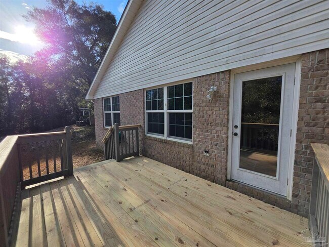 Building Photo - 6204 Pomeral Summit St