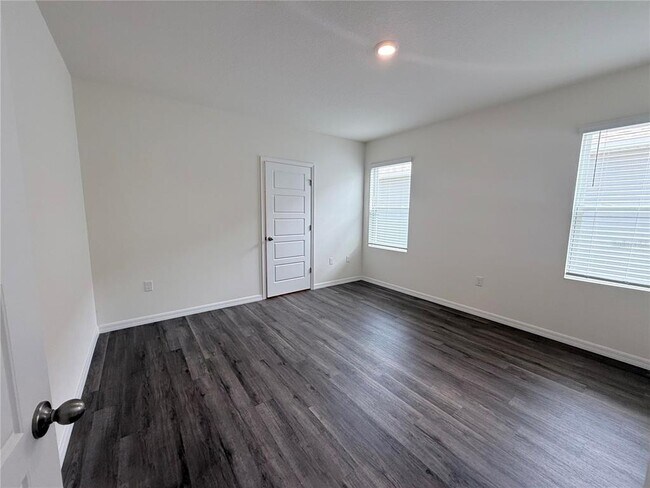 Building Photo - 3057 Moulin Rd