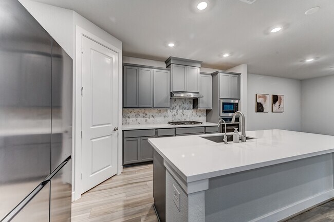Building Photo - 9522 Rialto Creek Dr
