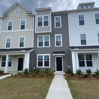 Building Photo - BRAND NEW TOWHOME IN FOXBANK PLANTATION